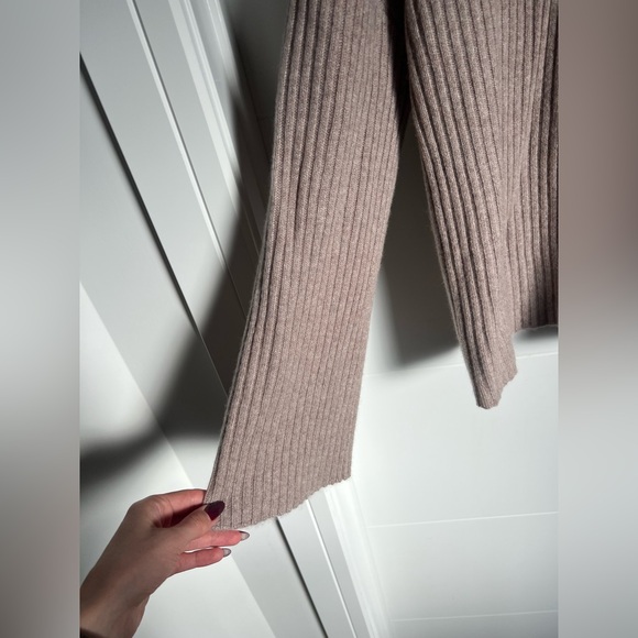 Reformation Fantino Cashmere Cardigan Collar Sweater - Picture 3 of 4